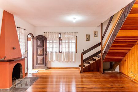 Sala de casa para alugar com 3 quartos, 180m² em Vila Eldizia, Santo André