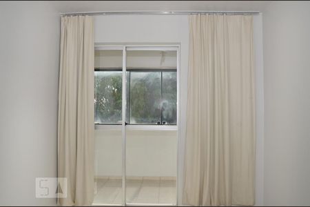 Quarto 2 de apartamento para alugar com 2 quartos, 85m² em Quadras Econômicas Lúcio Costa (guará), Brasília