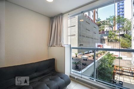 Varanda de kitnet/studio à venda com 1 quarto, 31m² em Sumaré, São Paulo