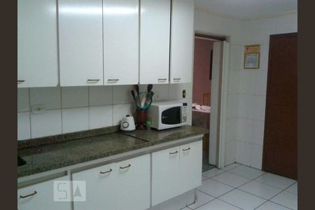 Cozinha de apartamento à venda com 3 quartos, 105m² em Jardim Guarulhos, Guarulhos