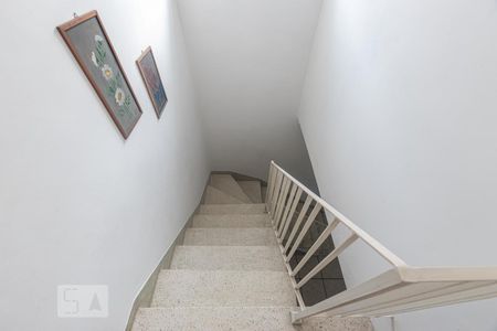 Escada de casa à venda com 3 quartos, 150m² em Jardim Vila Formosa, São Paulo