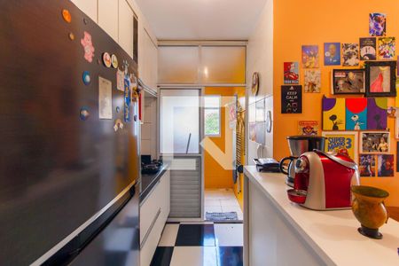 Cozinha de apartamento para alugar com 2 quartos, 58m² em Vila Ema, São Paulo