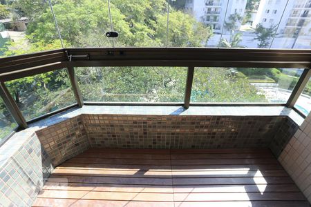 Sacada de apartamento à venda com 3 quartos, 95m² em Vila Indiana, São Paulo