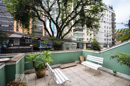 Varanda de casa à venda com 4 quartos, 200m² em Jardim Paulista, São Paulo