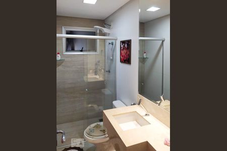 Banheiro de apartamento para alugar com 3 quartos, 79m² em Jardim Goiás, Goiânia