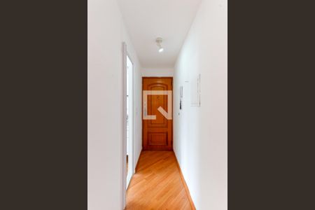 Corredor Entrada de apartamento para alugar com 2 quartos, 65m² em Jardim Leonor Mendes de Barros, São Paulo