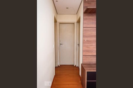 Corredor de apartamento para alugar com 2 quartos, 60m² em Liberdade, São Paulo