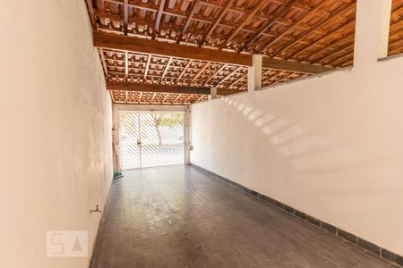 Casa para alugar com 240m², 3 quartos e sem vaga Casa para alugar com 240m², 3 quartos e sem vagaGaragem