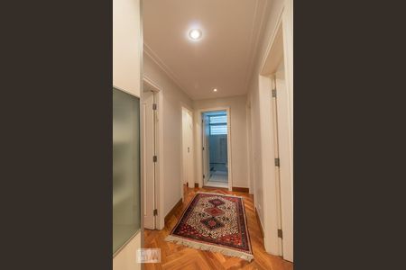 Corredor de apartamento para alugar com 4 quartos, 200m² em Santa Cecilia, São Paulo