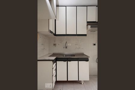 Cozinha de apartamento para alugar com 1 quarto, 32m² em Bela Vista, São Paulo