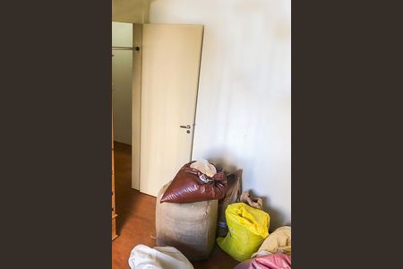 Quarto de apartamento para alugar com 3 quartos, 75m² em Humaitá, Porto Alegre