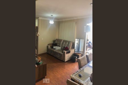 Sala de apartamento para alugar com 3 quartos, 75m² em Humaitá, Porto Alegre