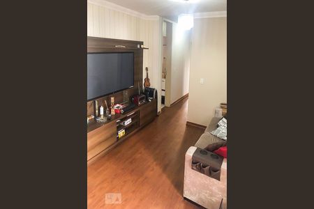 Sala de apartamento para alugar com 3 quartos, 75m² em Humaitá, Porto Alegre