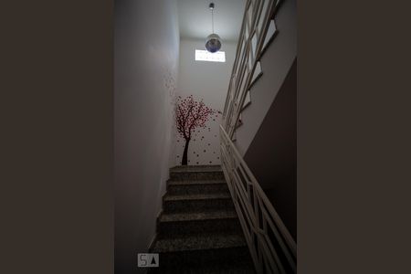 Escada de casa para alugar com 3 quartos, 140m² em Vila Guiomar, Santo André