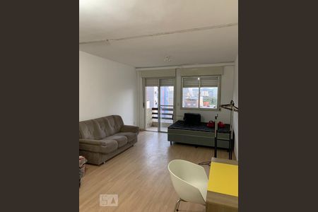 Dormitório de kitnet/studio para alugar com 1 quarto, 42m² em Centro Histórico, Porto Alegre