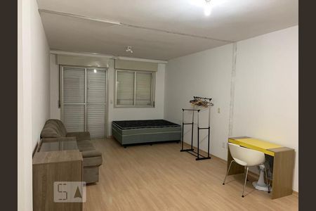 Dormitório de kitnet/studio para alugar com 1 quarto, 42m² em Centro Histórico, Porto Alegre