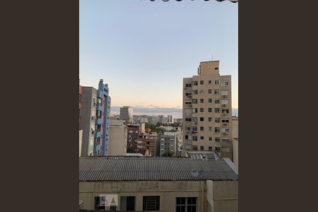 Vista de kitnet/studio para alugar com 1 quarto, 42m² em Centro Histórico, Porto Alegre