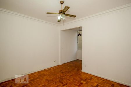 Sala de apartamento para alugar com 2 quartos, 66m² em Copacabana, Rio de Janeiro