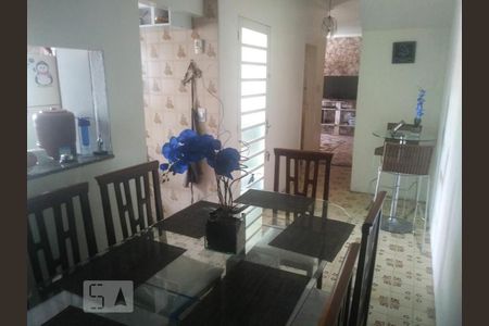 Cozinha  de casa à venda com 3 quartos, 128m² em Vila Carmosina, São Paulo