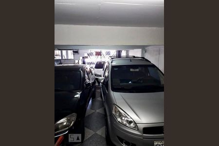 Garagem de casa à venda com 2 quartos, 200m² em Vila Alvinopolis, São Bernardo do Campo