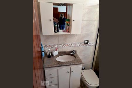 Banheiro 1 de casa à venda com 2 quartos, 200m² em Vila Alvinopolis, São Bernardo do Campo