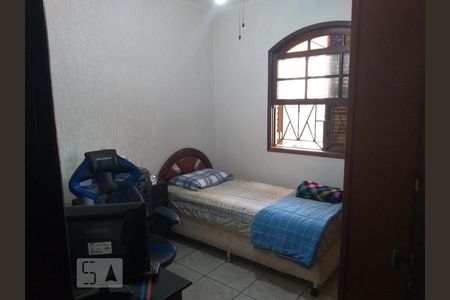 Dormitório 2 de casa à venda com 3 quartos, 400m² em Jardim Iva, São Paulo