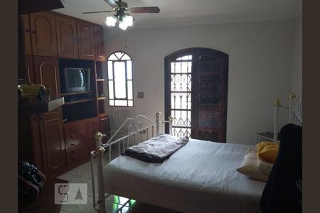 Dormitório 1 de casa à venda com 3 quartos, 400m² em Jardim Iva, São Paulo