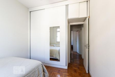 Quarto de apartamento à venda com 3 quartos, 105m² em Santo Antônio, Belo Horizonte
