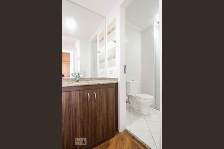 Banheiro  de apartamento para alugar com 2 quartos, 55m² em Mooca, São Paulo