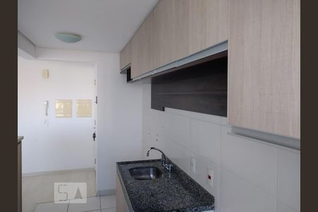 Cozinha de apartamento para alugar com 2 quartos, 70m² em Passo da Areia, Porto Alegre