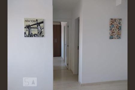 Sala de apartamento para alugar com 2 quartos, 70m² em Passo da Areia, Porto Alegre