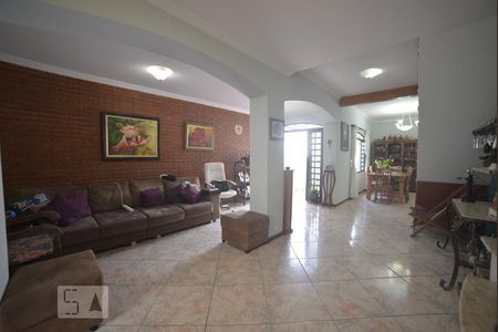 Sala de casa à venda com 4 quartos, 226m² em Vila Mariana, São Paulo