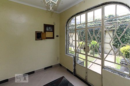 Entrada de casa para alugar com 4 quartos, 400m² em Bras, São Paulo