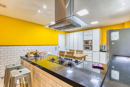 Cozinha de apartamento à venda com 3 quartos, 180m² em Jardim Europa, São Paulo