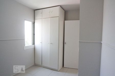 Quarto 2 de apartamento para alugar com 2 quartos, 60m² em Vila Iorio, São Paulo