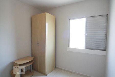 Quarto 1 de apartamento para alugar com 2 quartos, 60m² em Vila Iorio, São Paulo