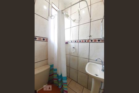 Banheiro Social de apartamento à venda com 1 quarto, 48m² em Encantado, Rio de Janeiro