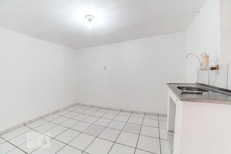 Cozinha de casa para alugar com 1 quarto, 25m² em Vila Gustavo, São Paulo