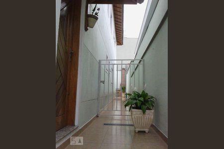 Corredor de casa à venda com 3 quartos, 120m² em Vila Pita, São Paulo