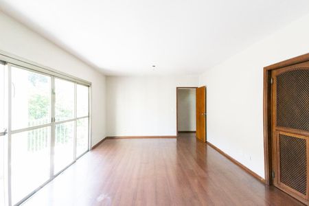 Sala de apartamento para alugar com 3 quartos, 70m² em Moema, São Paulo