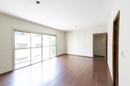 Sala de apartamento para alugar com 3 quartos, 70m² em Moema, São Paulo