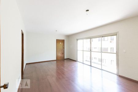 Sala de apartamento para alugar com 3 quartos, 70m² em Moema, São Paulo