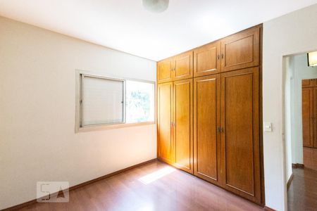 Quarto 1 de apartamento para alugar com 3 quartos, 70m² em Moema, São Paulo