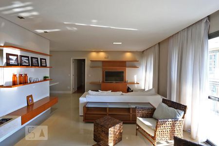 Sala de apartamento para alugar com 3 quartos, 212m² em Vila Suzana, São Paulo