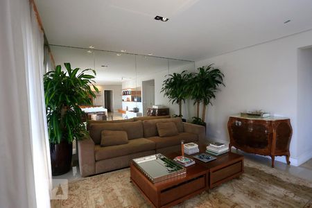 Apartamento para alugar com 212m², 3 quartos e 4 vagasSala