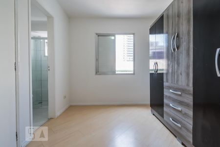 Suíte de apartamento para alugar com 1 quarto, 48m² em Jardim das Acácias, São Paulo