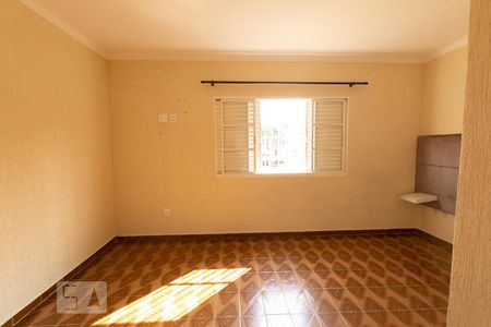 Quarto 1 de casa para alugar com 2 quartos, 120m² em Vila Lúcia, São Paulo