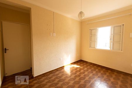 Quarto 2 de casa para alugar com 2 quartos, 120m² em Vila Lúcia, São Paulo