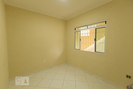 Sala de casa para alugar com 2 quartos, 120m² em Vila Lúcia, São Paulo