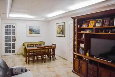 Sala de casa à venda com 3 quartos, 200m² em Vila Moinho Velho, São Paulo